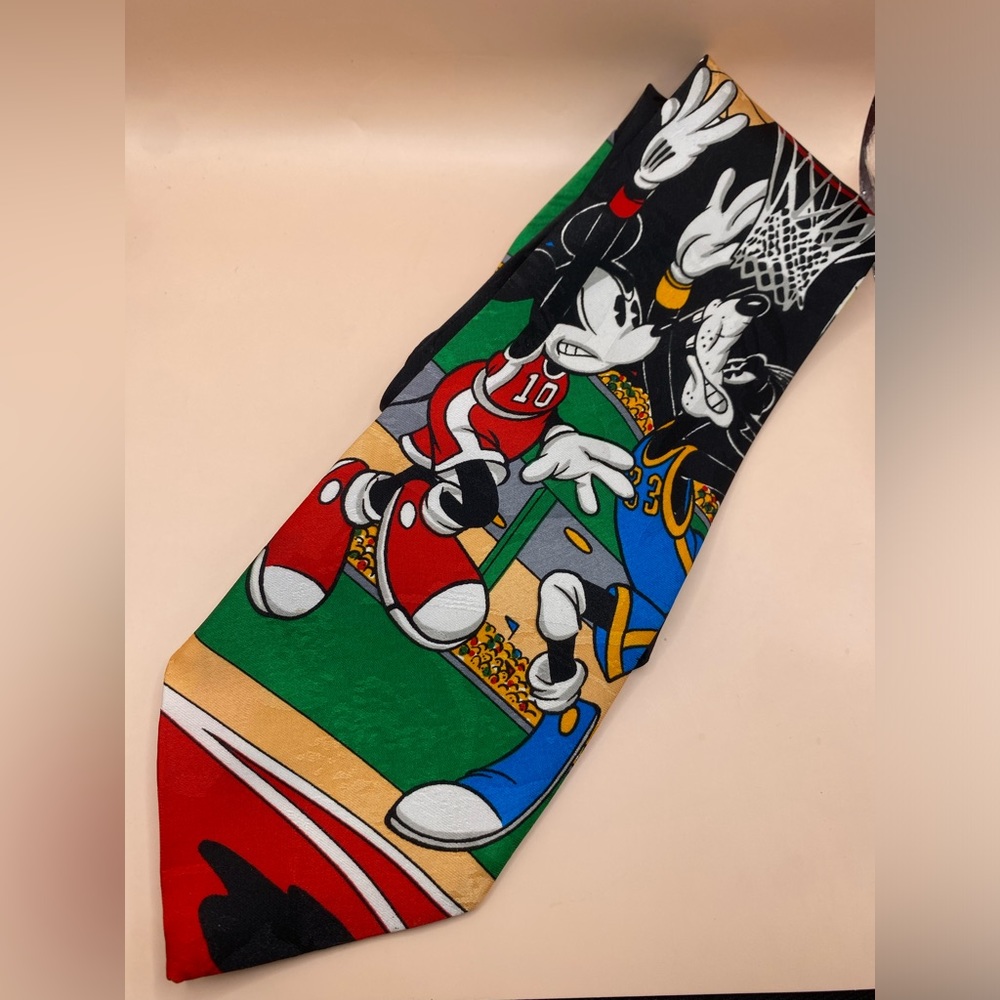 Vintage Disney Mickey & Goofy basketball dunking ball‎ hoop